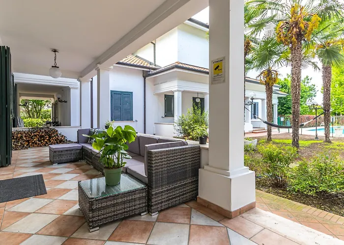 Vila Petrone - Luxury Tra Bologna E Modena - Wi-fi, Biliardo, Jacuzzi Privata