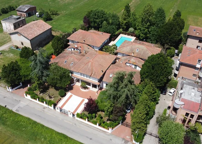 Petrone - Luxury Tra Bologna E Modena - Wi-fi, Biliardo, Jacuzzi Privata Vila