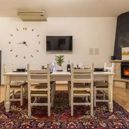 Petrone - Luxury Tra Bologna E Modena - Wi-fi, Biliardo, Jacuzzi E Piscina Nonantola
