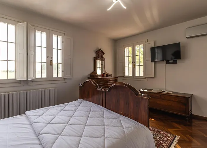 Petrone - Luxury Tra Bologna E Modena - Wi-fi, Biliardo, Jacuzzi Privata * Nonantola